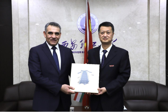 塔吉克技术大学副校长一行来访beat365官网